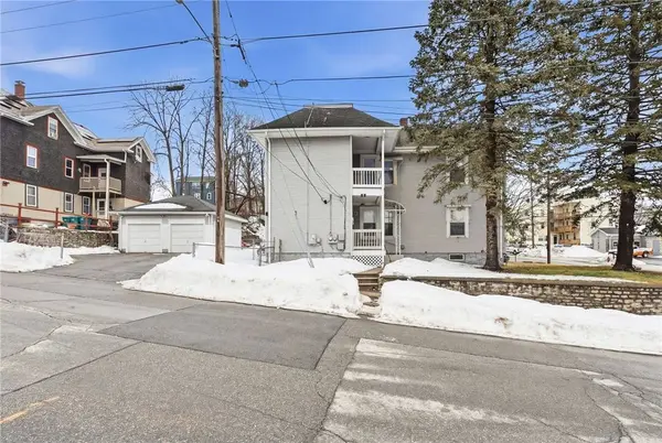 372 Cumberland Hill RD, Woonsocket, RI 02895