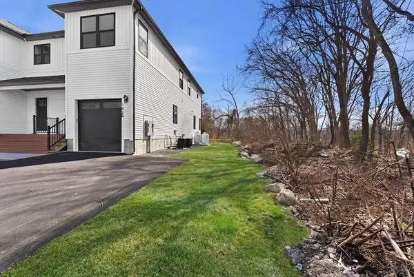 142 Fisher St #B, Attleboro, MA 02703