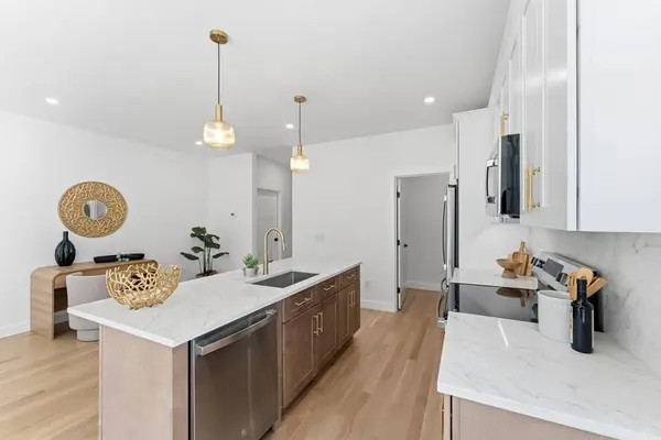 142 Fisher St #B, Attleboro, MA 02703