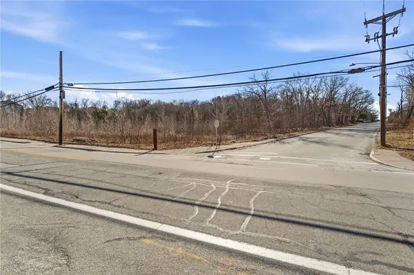 413 Manville RD, Woonsocket, RI 02895