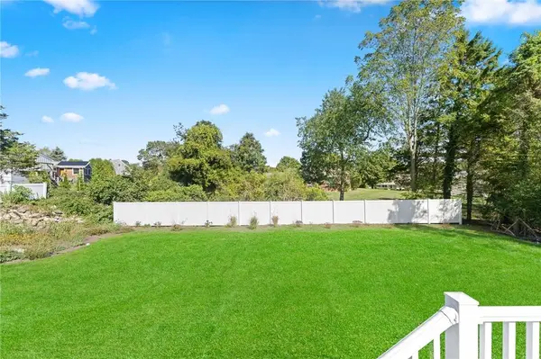 4 Shore RD, Westerly, RI 02891