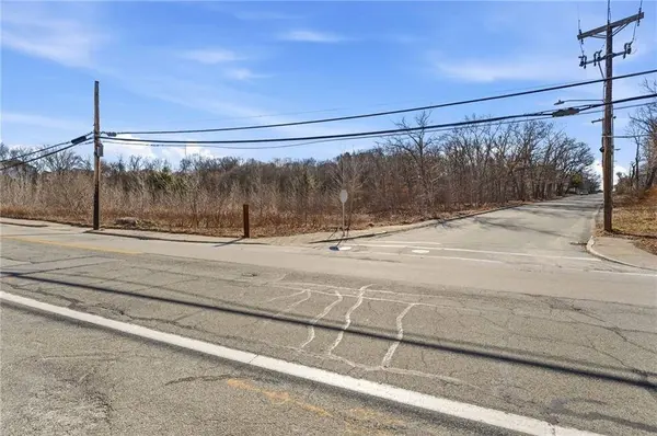 413 Manville RD, Woonsocket, RI 02895