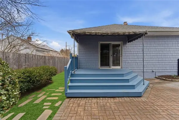 41 Whitcomb RD, East Providence, RI 02915