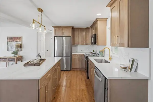 458 River RD, Lincoln, RI 02865