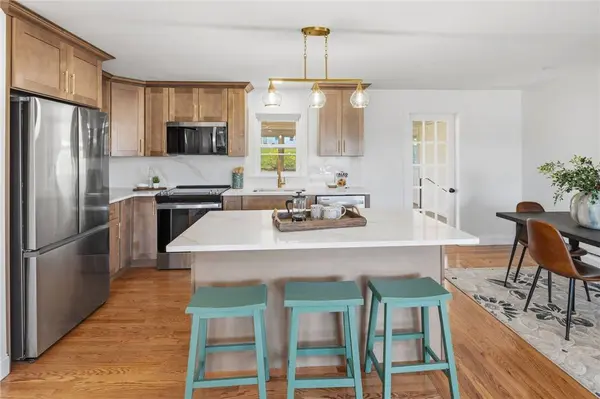 458 River RD, Lincoln, RI 02865