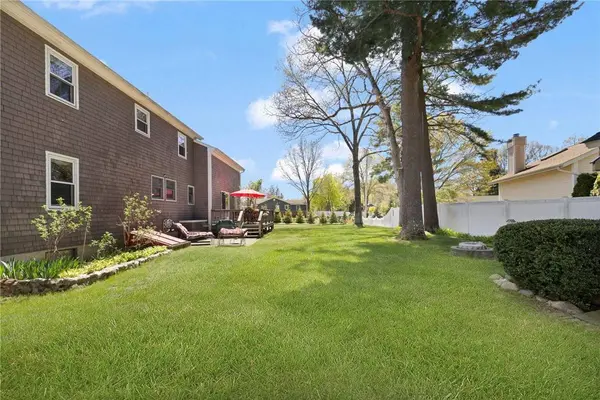 184 Pleasant View AVE, Smithfield, RI 02917