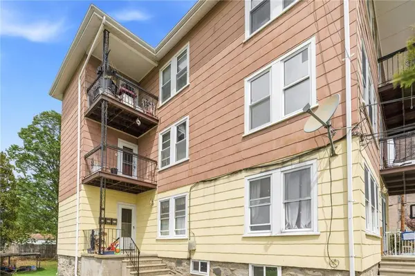 612 Rathbun ST, Blackstone, MA 01504