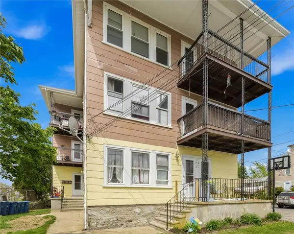 612 Rathbun ST, Blackstone, MA 01504