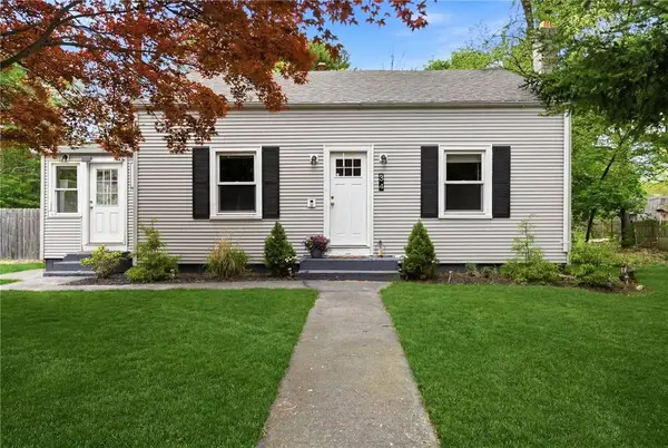 34 Wood ST, Coventry, RI 02816