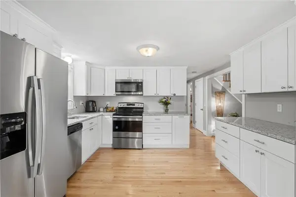 34 Wood ST, Coventry, RI 02816