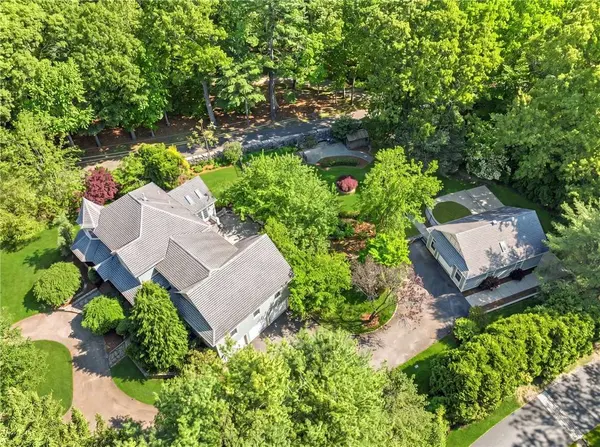 396 Love LN, Warwick, RI 02818