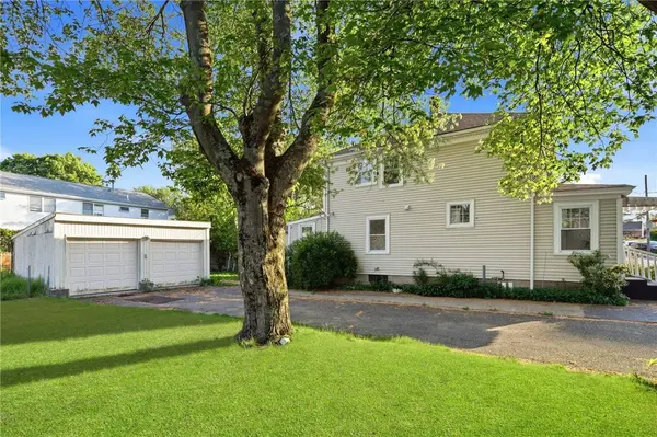 78 Cedar ST, Johnston, RI 02919