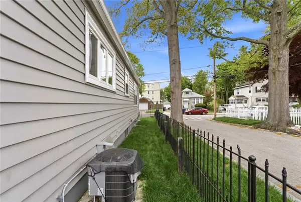 81 Rushmore AVE, Providence, RI 02909
