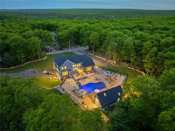 120 Stubble Brook RD, West Greenwich, RI 02817