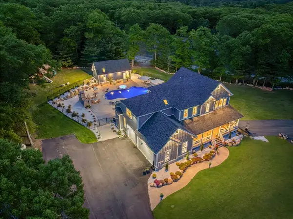 120 Stubble Brook RD, West Greenwich, RI 02817