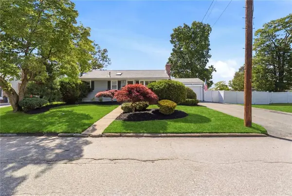 81 Mount View DR, Cranston, RI 02920