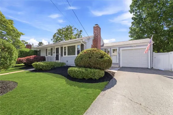 81 Mount View DR, Cranston, RI 02920