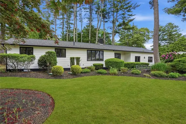 9 Apple Blossom LN, Coventry, RI 02816
