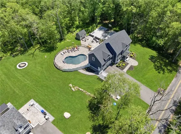 2103 Wheeler ST, Dighton, MA 02764