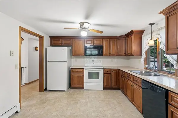 9 Katherine RD, Woonsocket, RI 02895