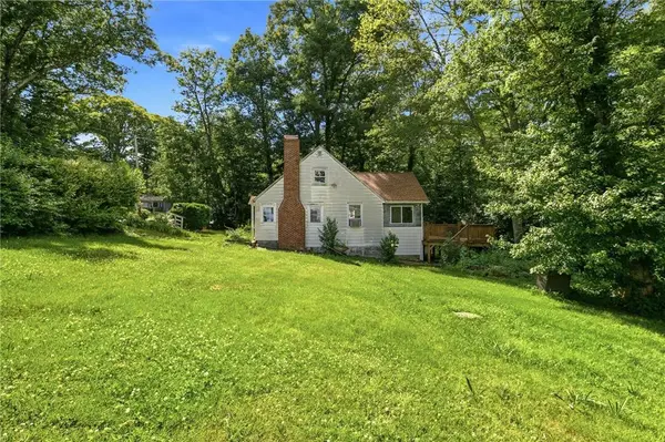 48 Waterman Lake DR, Glocester, RI 02814