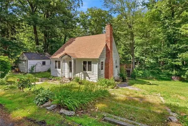 48 Waterman Lake DR, Glocester, RI 02814