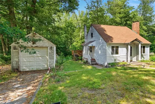 48 Waterman Lake DR, Glocester, RI 02814
