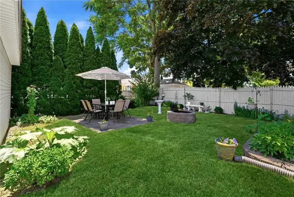 94 Francis AVE, Pawtucket, RI 02860