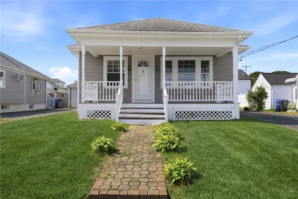113 Warwick RD, Pawtucket, RI 02861