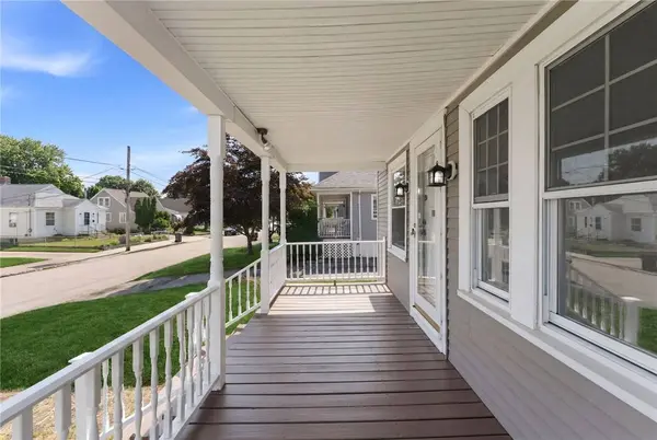 113 Warwick RD, Pawtucket, RI 02861