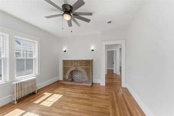 113 Warwick RD, Pawtucket, RI 02861