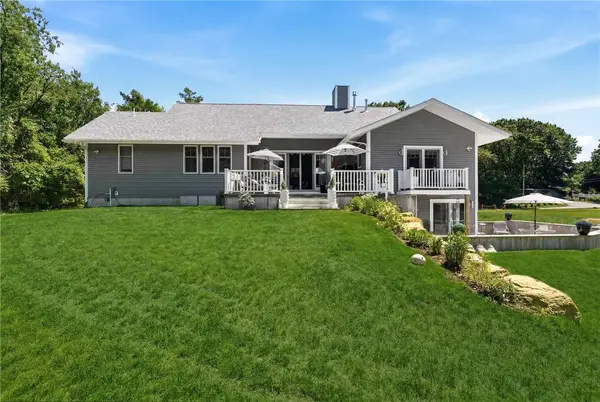 685 Curtis Corner RD, South Kingstown, RI 02879