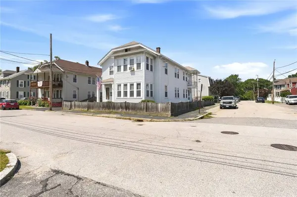 362 Ballou ST, Woonsocket, RI 02895