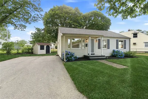 28 Plain ST, East Providence, RI 02916
