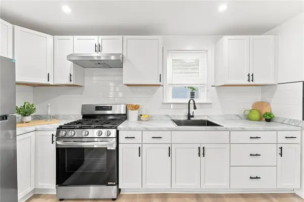 9 Octavia ST, Providence, RI 02909