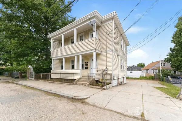 9 Octavia ST, Providence, RI 02909