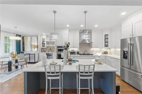 685 Curtis Corner RD, South Kingstown, RI 02879