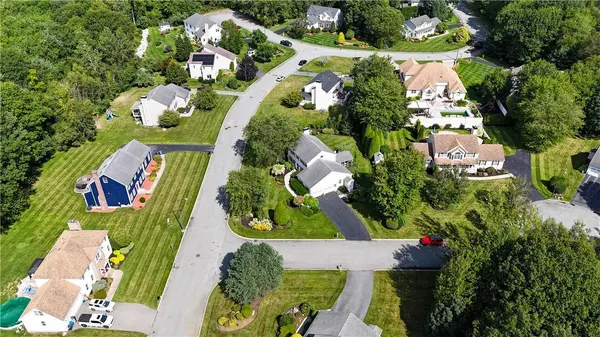 10 Jay CT, Cranston, RI 02921