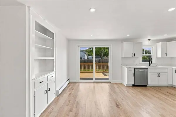 62 Drybrook RD, Warwick, RI 02889