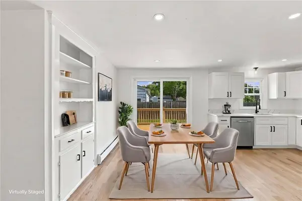 62 Drybrook RD, Warwick, RI 02889