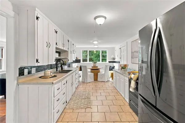 657 Danielson PIKE, Scituate, RI 02857