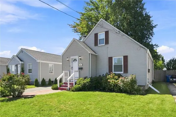 70 Overland AVE, Cranston, RI 02910