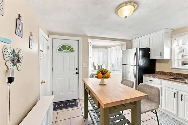 70 Overland AVE, Cranston, RI 02910