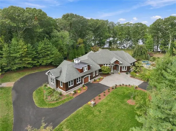 46 Pojac Point RD, North Kingstown, RI 02852