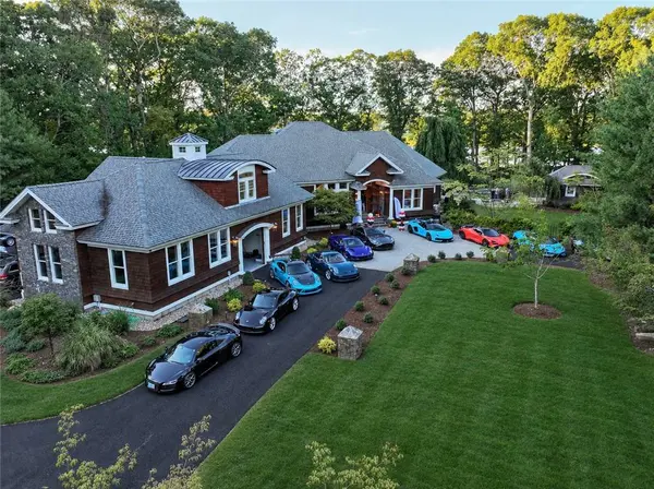 46 Pojac Point RD, North Kingstown, RI 02852