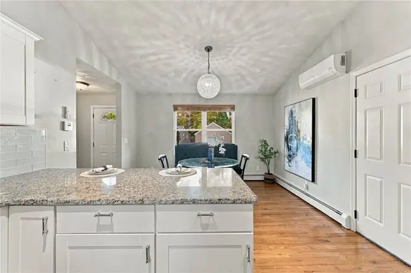 1 Vale ST, Cumberland, RI 02864