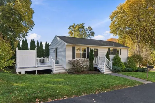 1 Vale ST, Cumberland, RI 02864