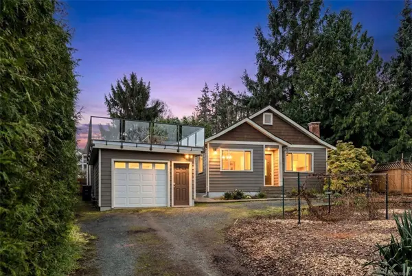 631 Kent Rd, Saanich, BC V8Z 1Z2