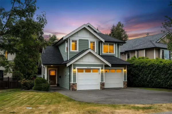 3979 South Valley Dr, Saanich, BC V8Z 7Z1