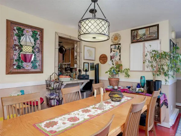 3890 Braefoot Rd, Saanich, BC V8P 3T2